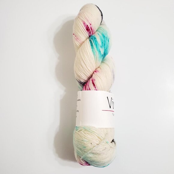 Vivid Yarn Studio Superwash Merino Blend Roller Derby 400yds 100g Fingering - Picture 3 of 8